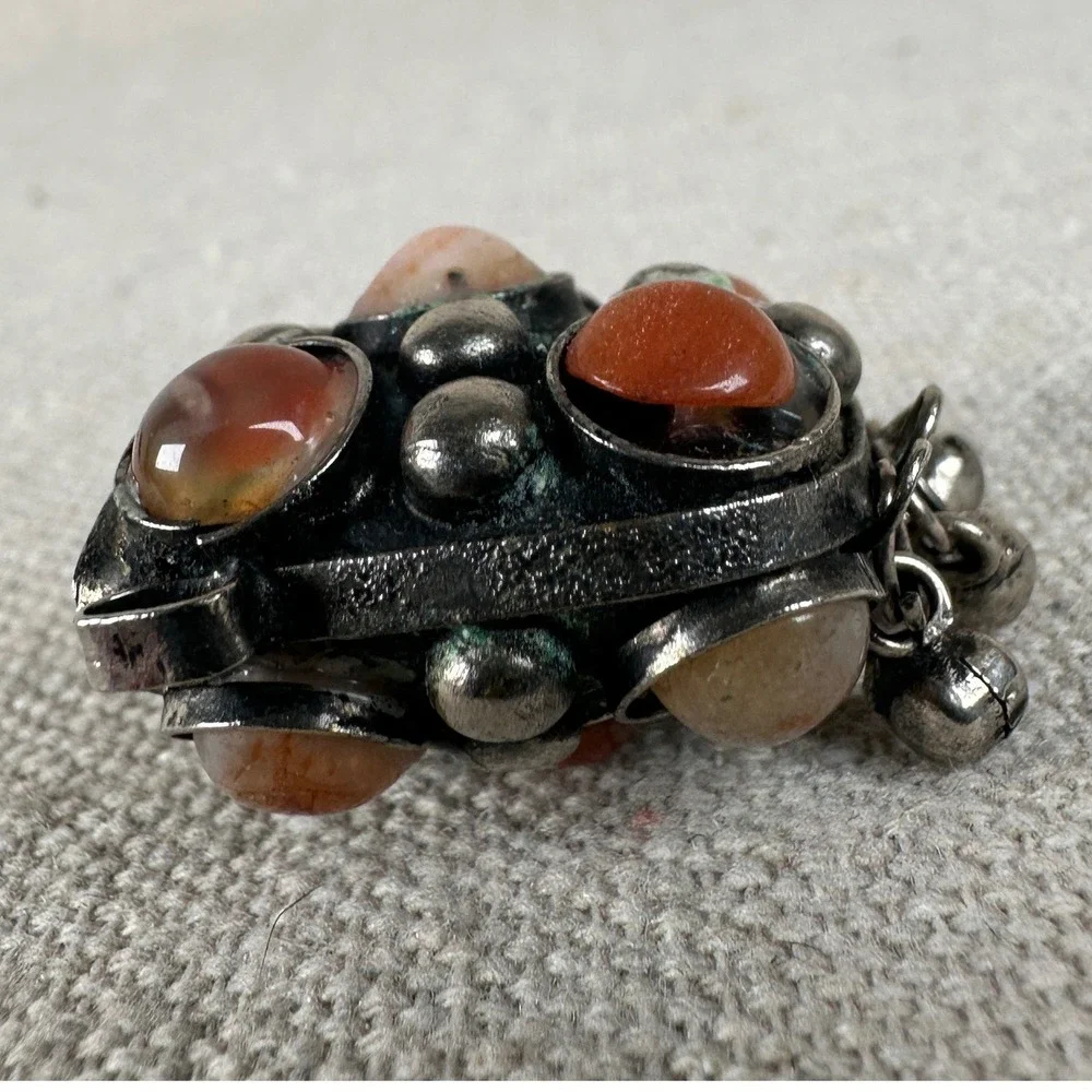 Vintage Silver Tone Agate Stone‎ Poison necklace Amulet Pendant Tibetan Persian